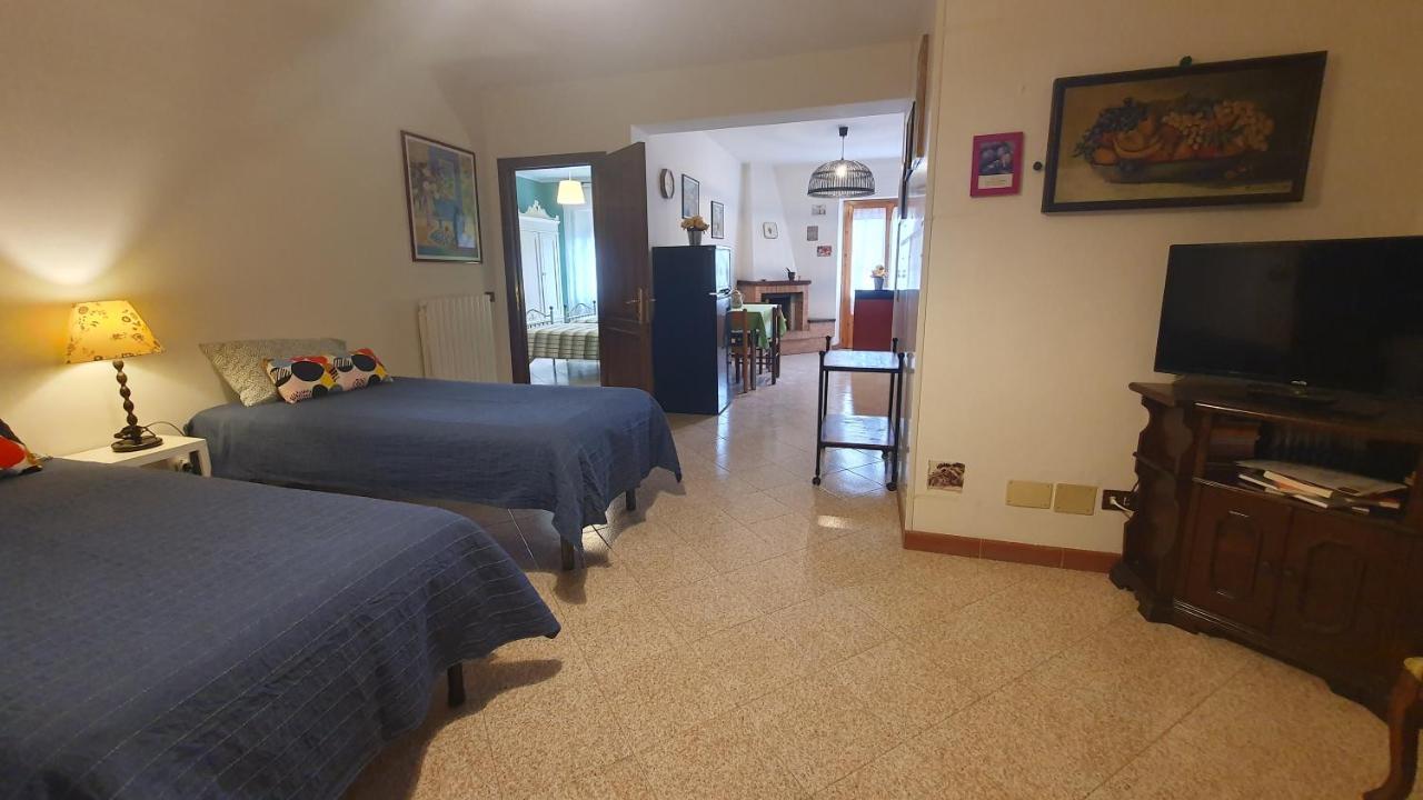 Le Casette Di Civitella La Casa Di Nonna Giulia Civitella Del Lago Exterior foto