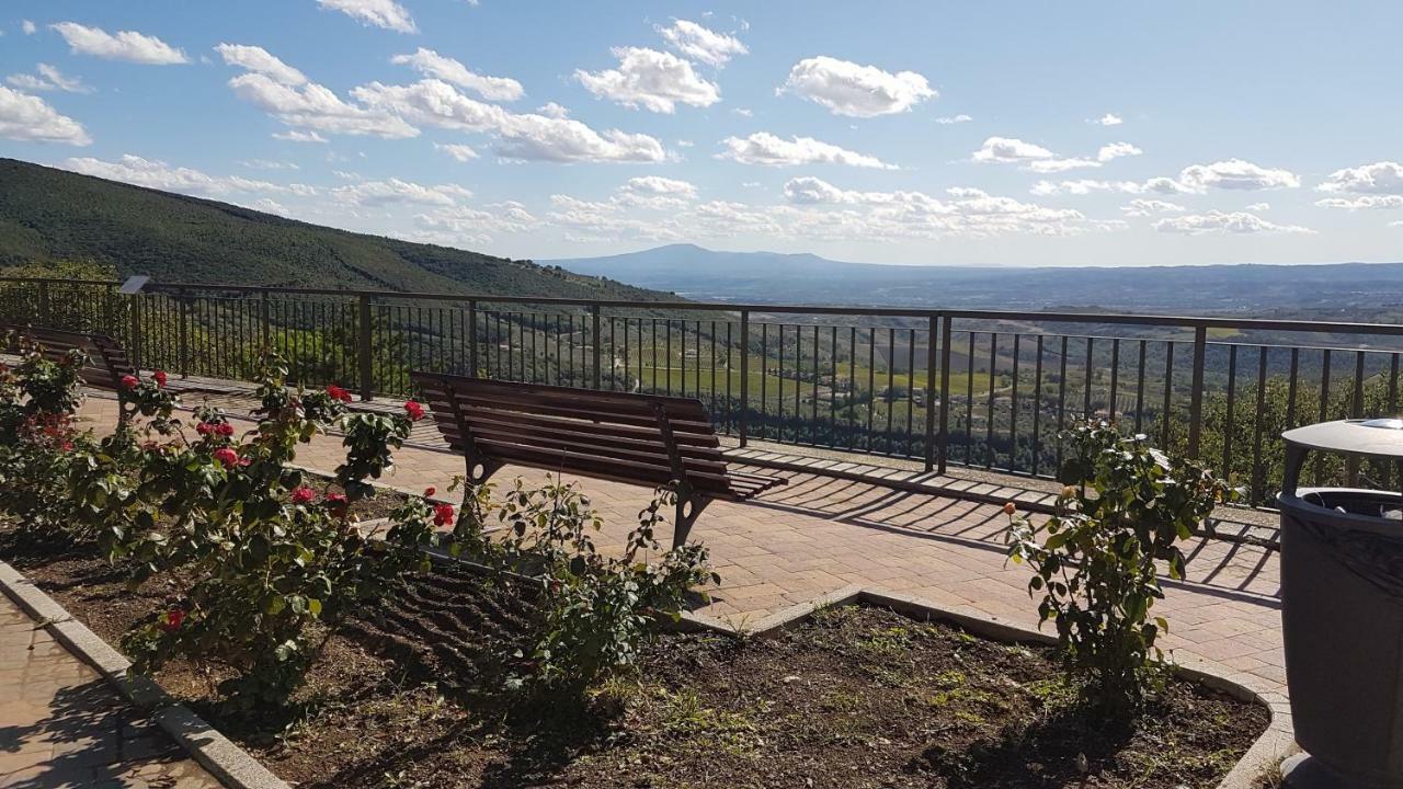Le Casette Di Civitella La Casa Di Nonna Giulia Civitella Del Lago Exterior foto